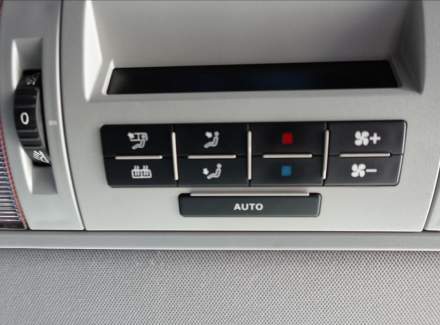 Volkswagen - Caravelle