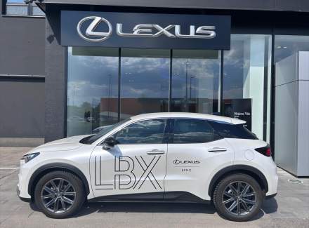 Lexus - LBX
