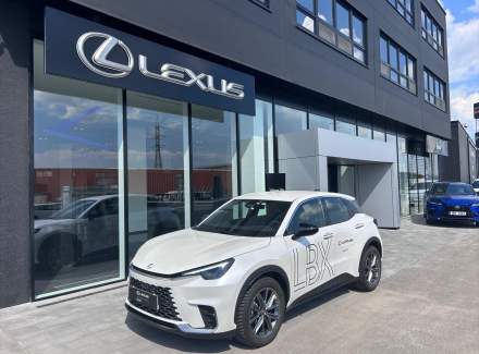 Lexus - LBX