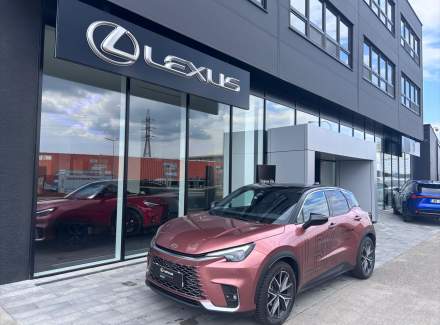 Lexus - LBX