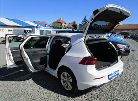 Volkswagen - Golf
