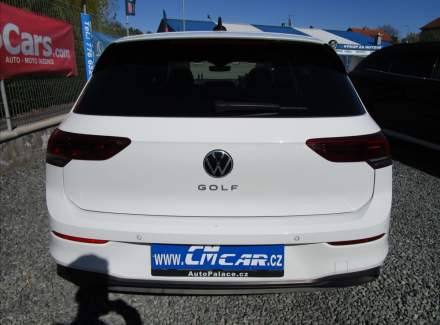 Volkswagen - Golf