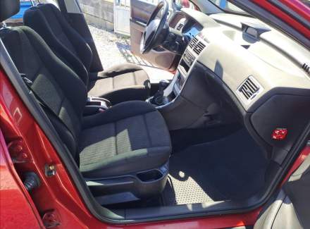 Peugeot - 307
