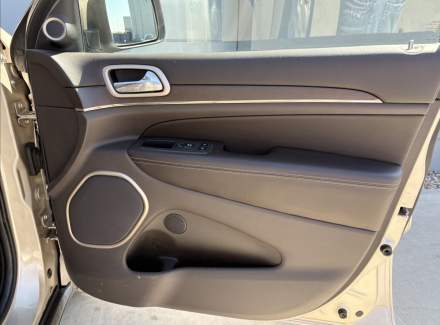 Jeep - Grand Cherokee