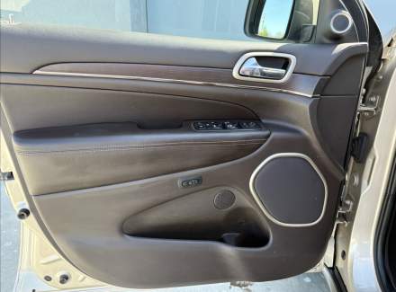 Jeep - Grand Cherokee