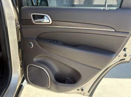 Jeep - Grand Cherokee