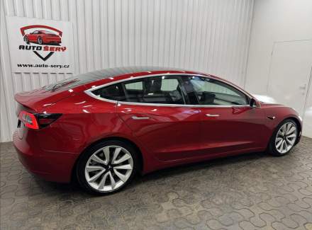 Tesla - Model 3