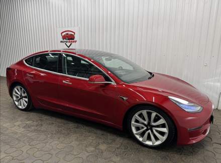 Tesla - Model 3