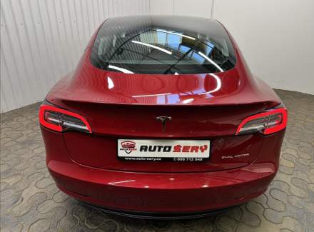 Tesla - Model 3