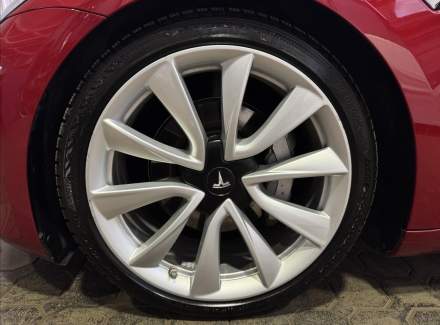 Tesla - Model 3