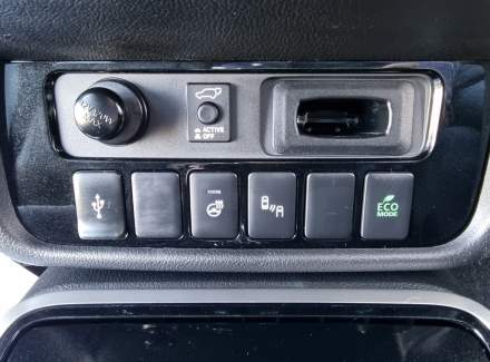 Mitsubishi - Outlander