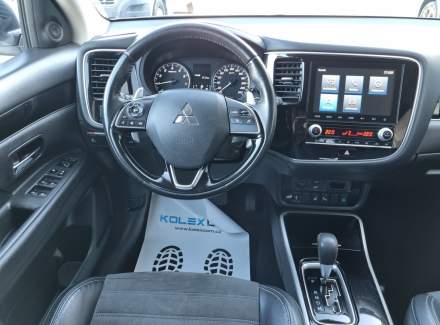 Mitsubishi - Outlander