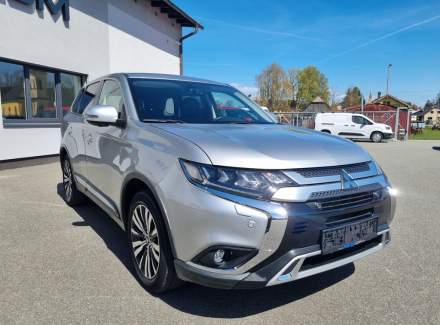 Mitsubishi - Outlander
