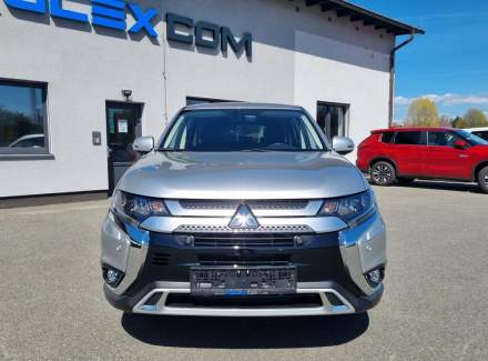 Mitsubishi - Outlander
