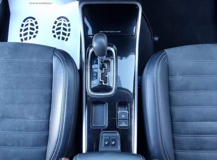 Mitsubishi - Outlander