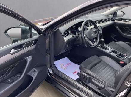 Volkswagen - Passat