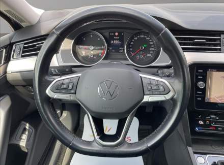 Volkswagen - Passat
