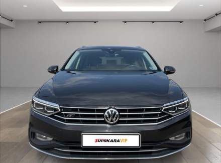 Volkswagen - Passat
