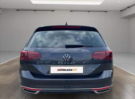 Volkswagen - Passat