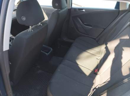 Volkswagen - Passat