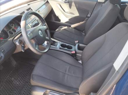 Volkswagen - Passat