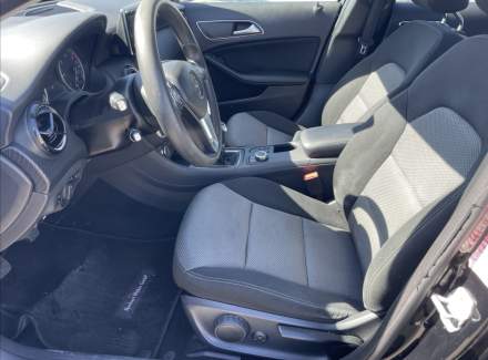 Mercedes-Benz - GLA