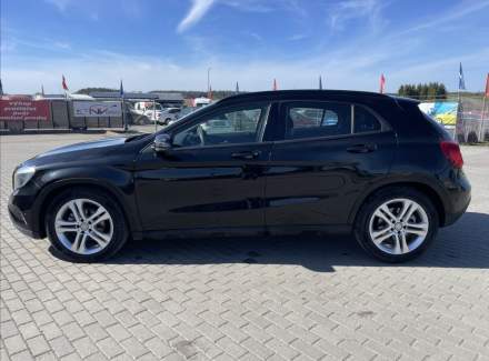 Mercedes-Benz - GLA
