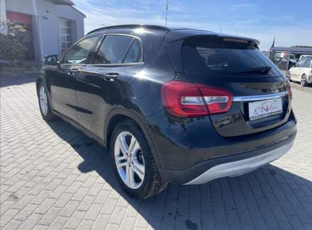 Mercedes-Benz - GLA