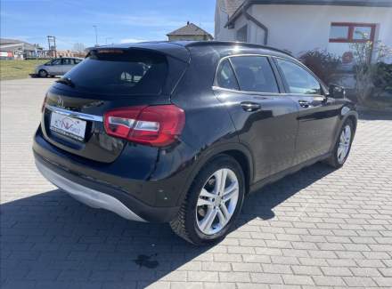 Mercedes-Benz - GLA
