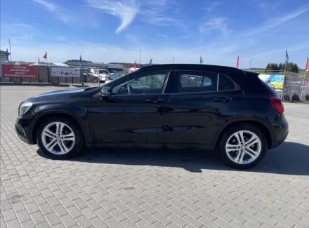 Mercedes-Benz - GLA