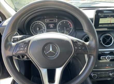 Mercedes-Benz - GLA