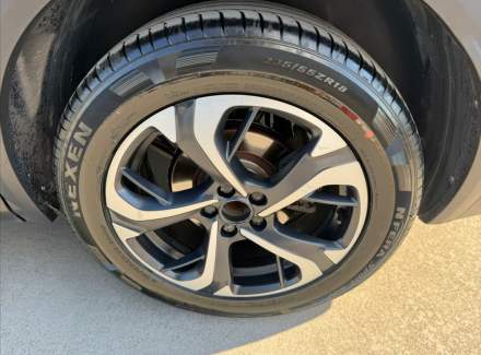 DS Automobiles - DS7 Crossback