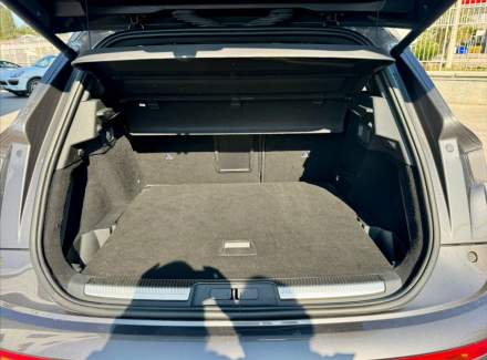 DS Automobiles - DS7 Crossback