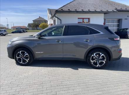 DS Automobiles - DS7 Crossback