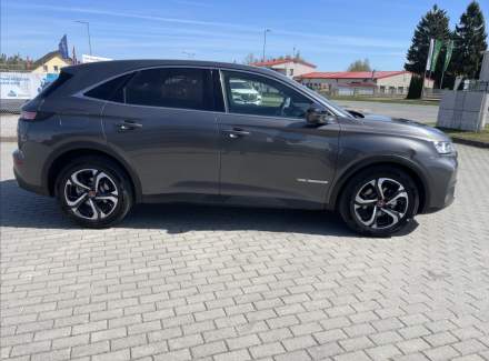 DS Automobiles - DS7 Crossback