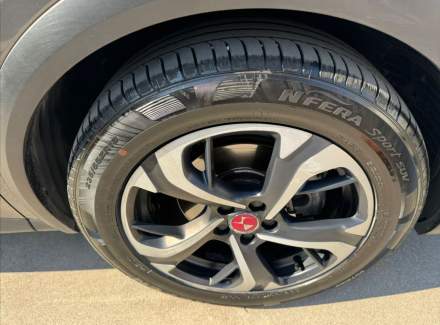 DS Automobiles - DS7 Crossback