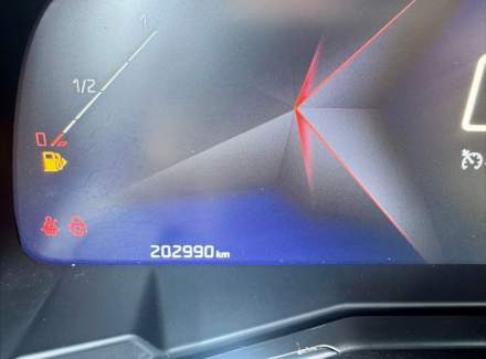 DS Automobiles - DS7 Crossback