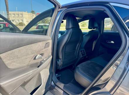 DS Automobiles - DS7 Crossback