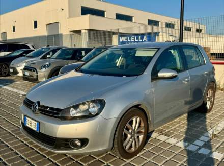 Volkswagen - Golf