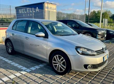 Volkswagen - Golf