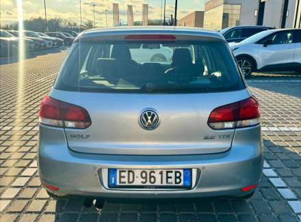 Volkswagen - Golf