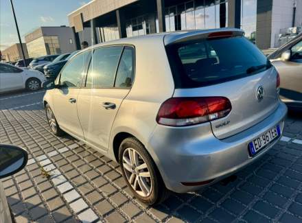 Volkswagen - Golf