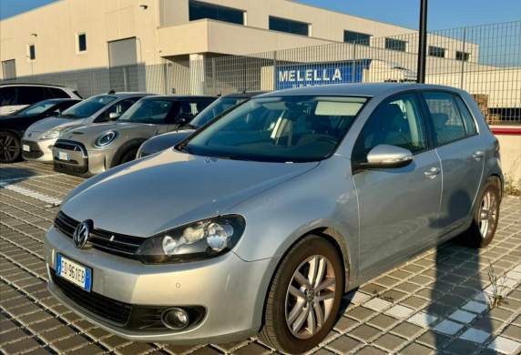 Volkswagen - Golf