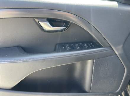 Volvo - XC70