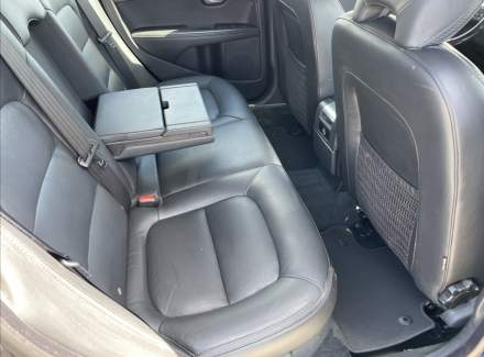 Volvo - XC70