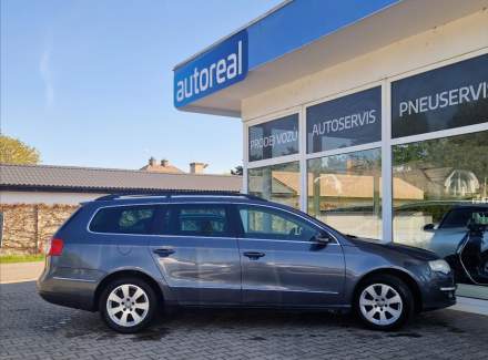 Volkswagen - Passat