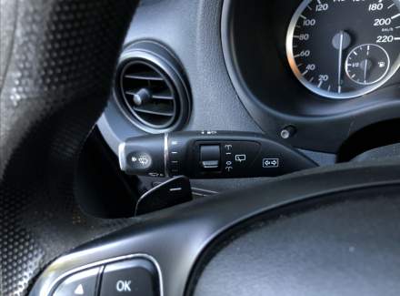 Mercedes-Benz - Vito