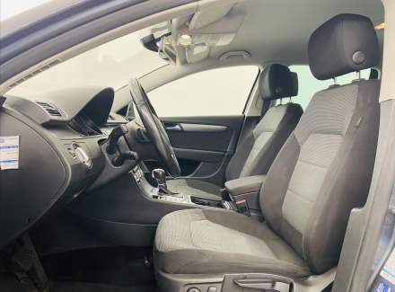 Volkswagen - Passat