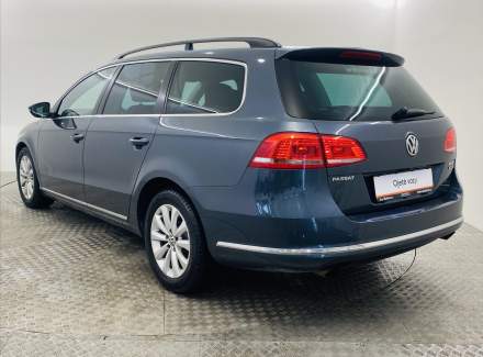 Volkswagen - Passat