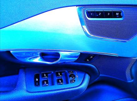 Volvo - XC90